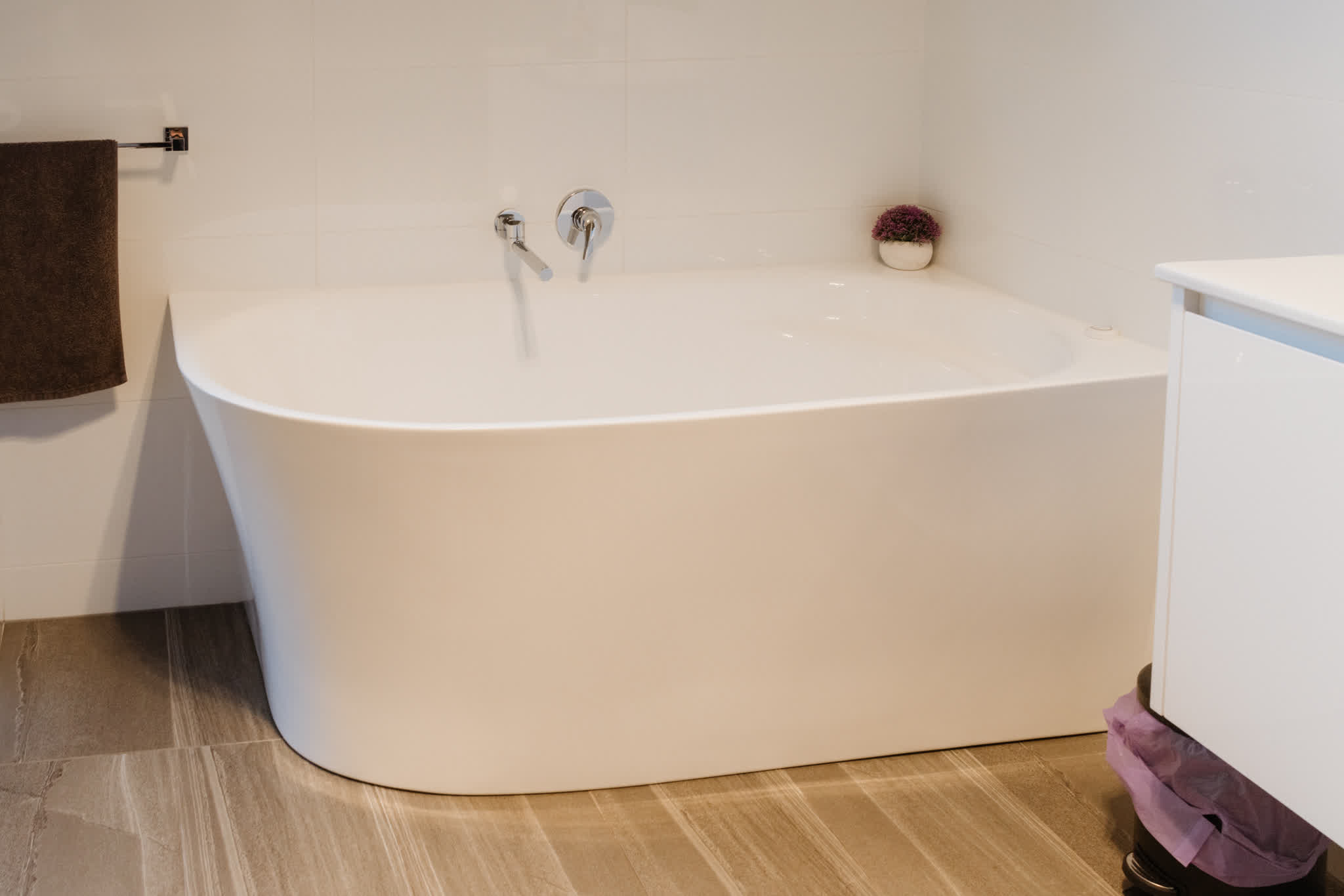 Huon River Sunrise Suite - Gallery Image 7