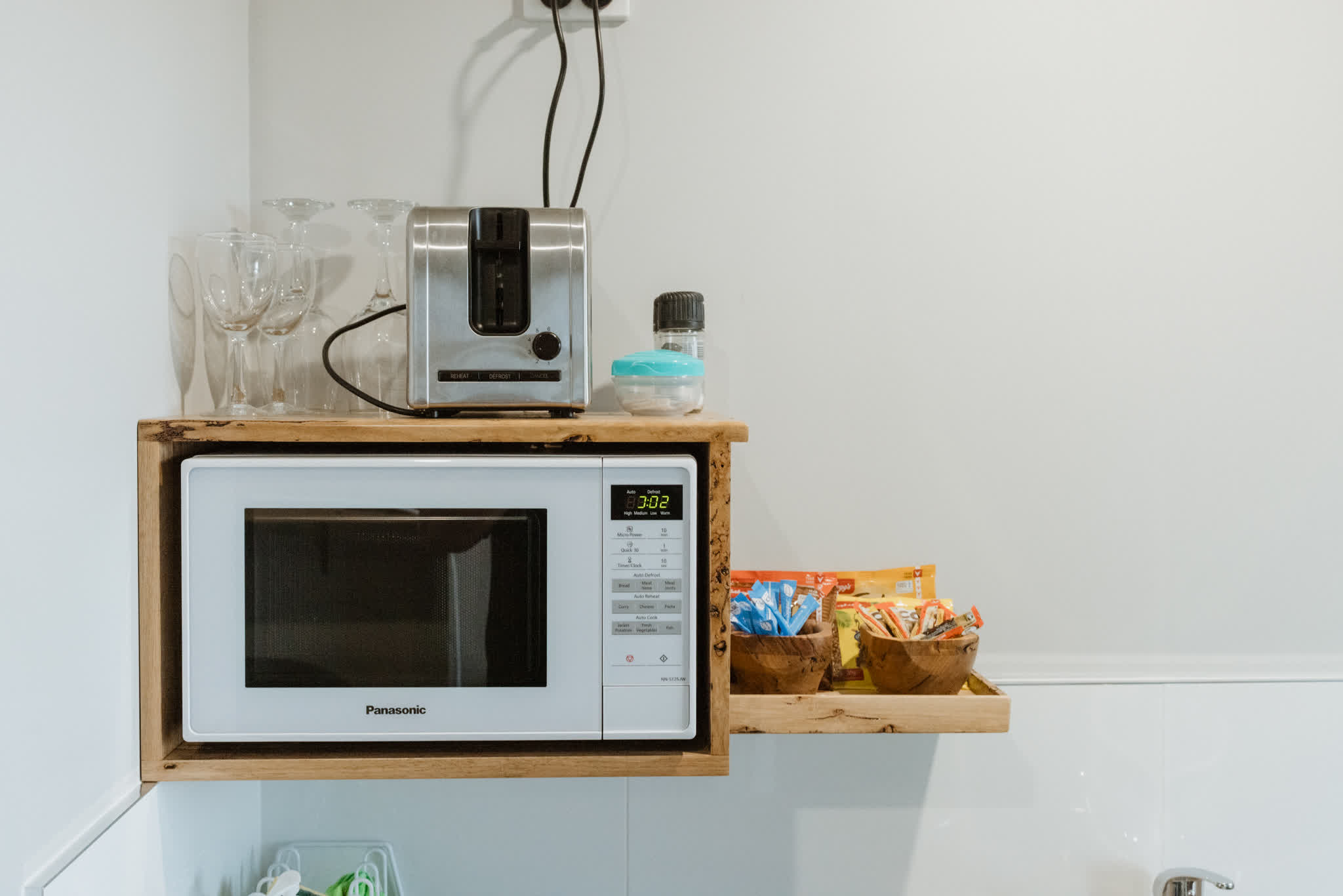 Huon River Sunrise Suite - Gallery Image 9