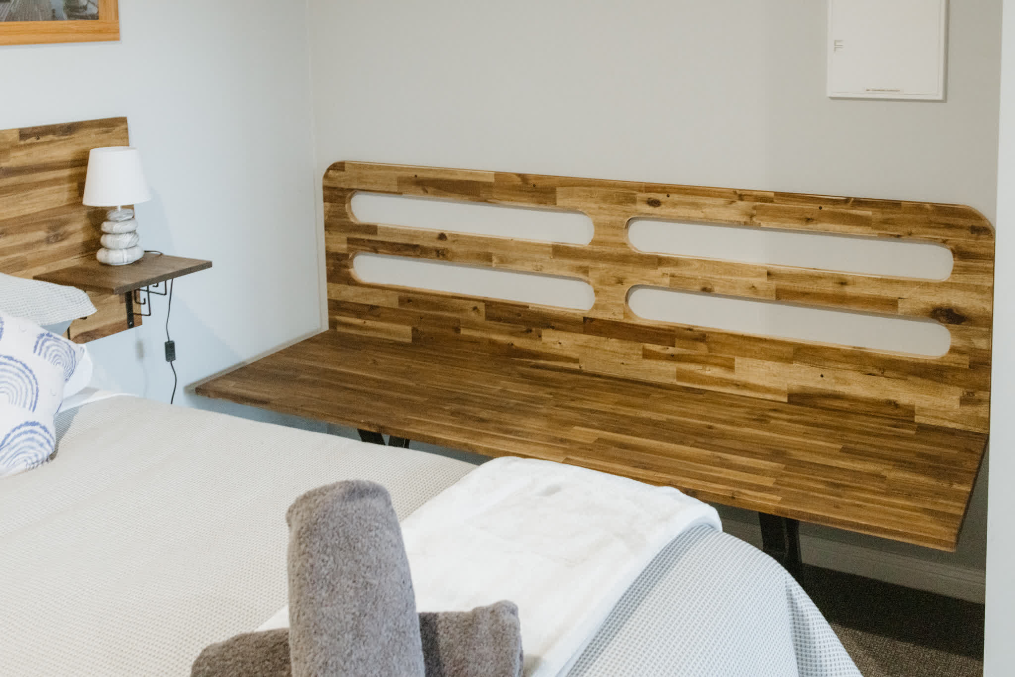 Huon River Sunrise Suite - Gallery Image 11