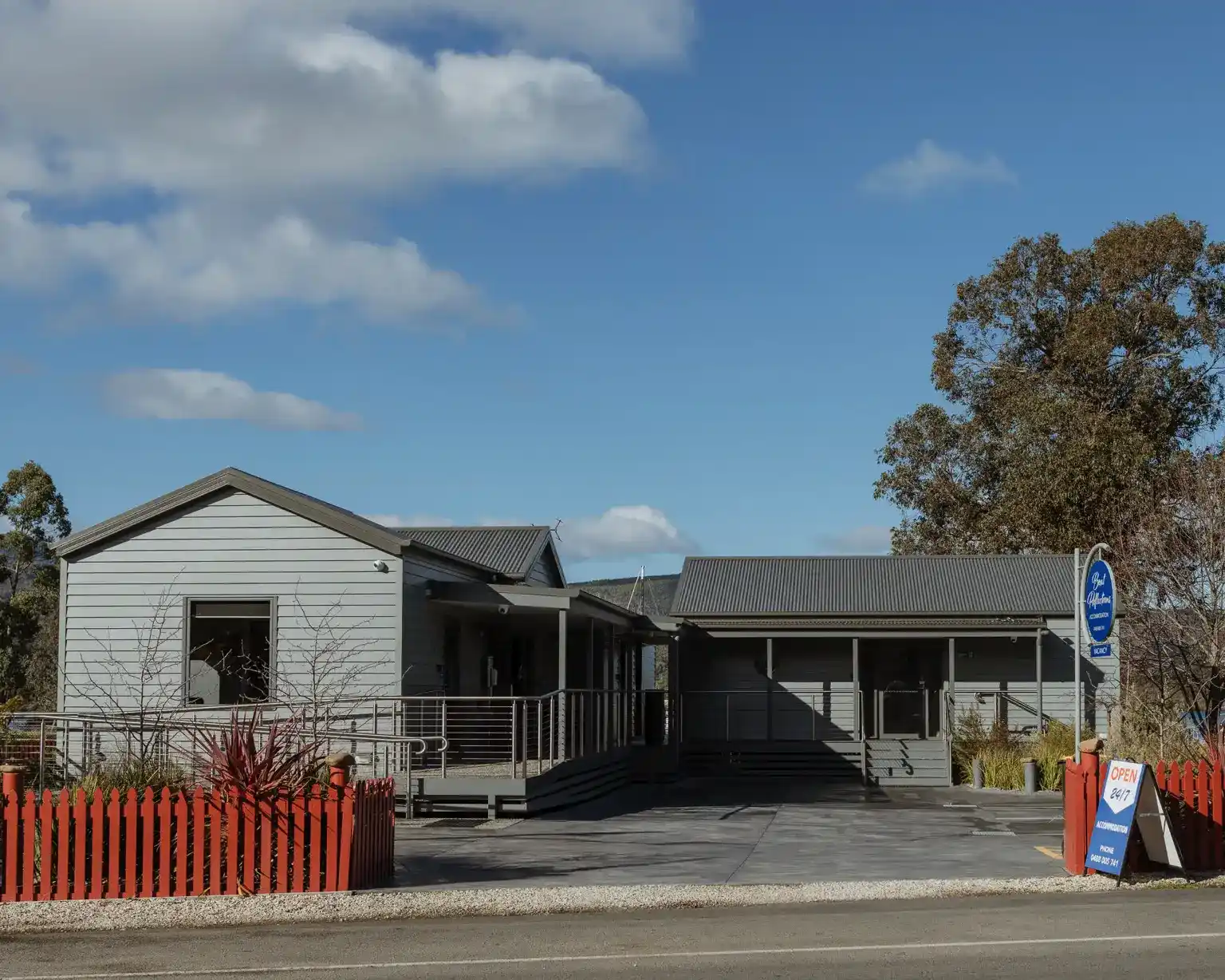 Accommodation photography from Boat Reflections in Franklin, overlooking the Huon River. Captured by Josh Withers, Tasmanian celebrant and photographer.