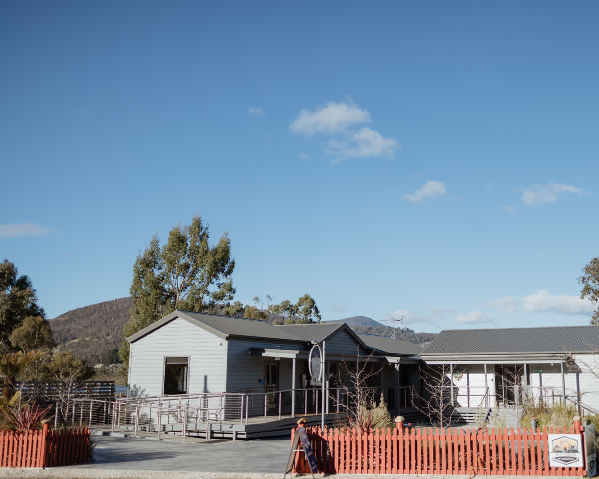 Honeymoon Suite - Gallery Image 34