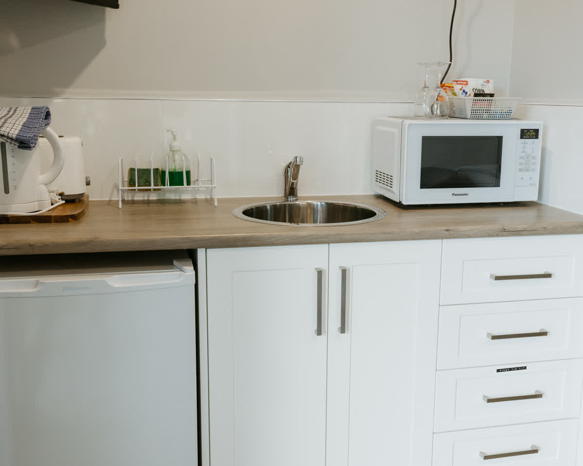 Honeymoon Suite - Gallery Image 13