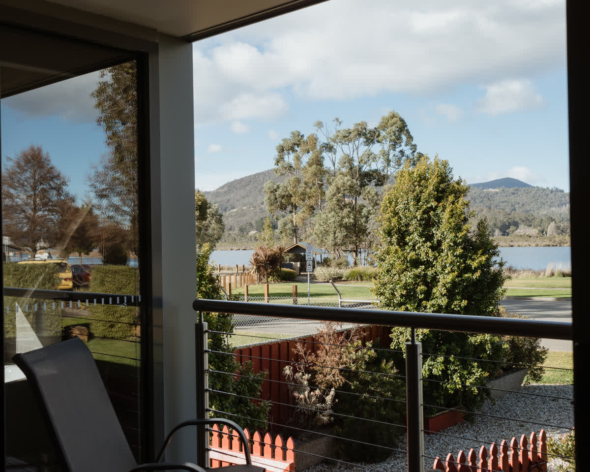 Honeymoon Suite - Gallery Image 15