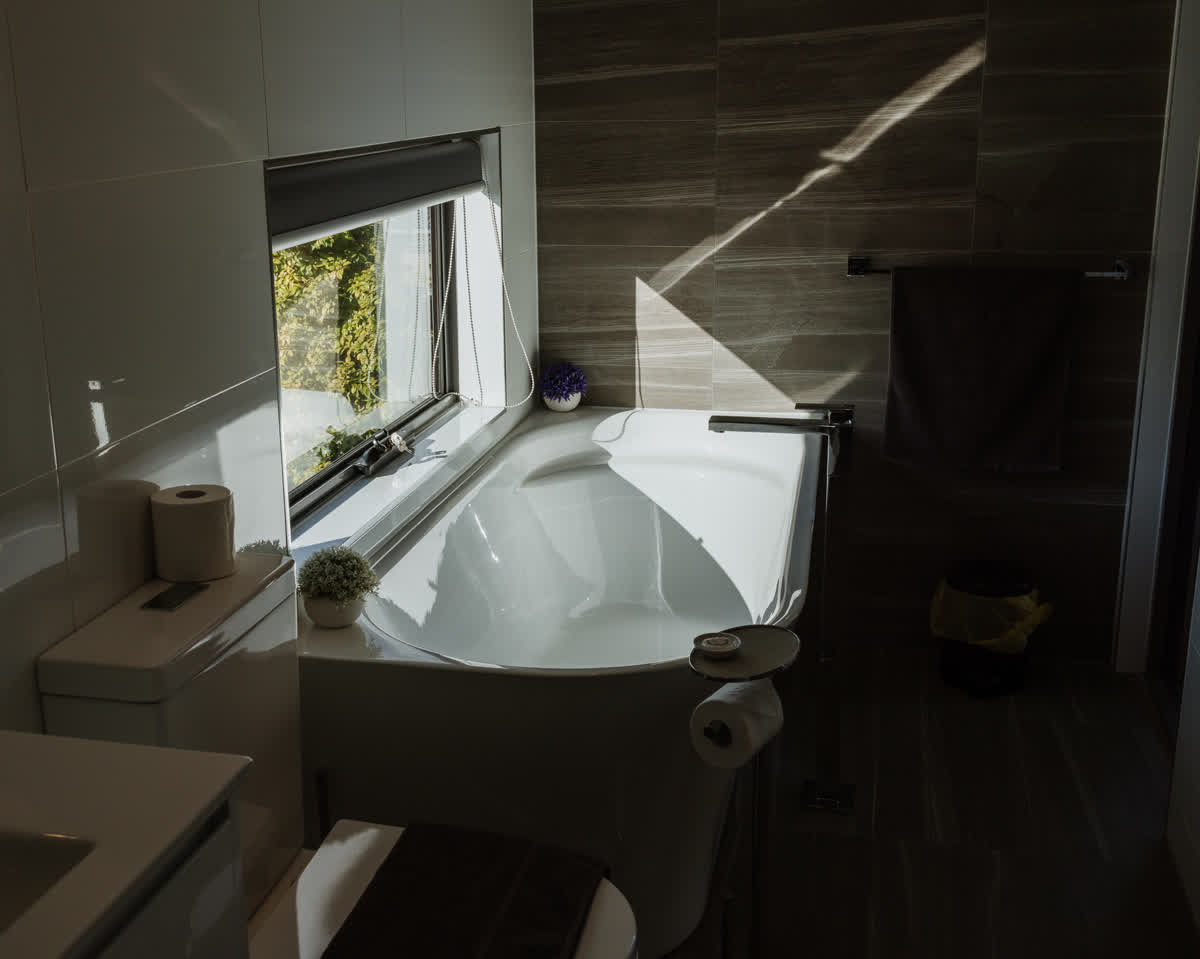 Honeymoon Suite - Gallery Image 9