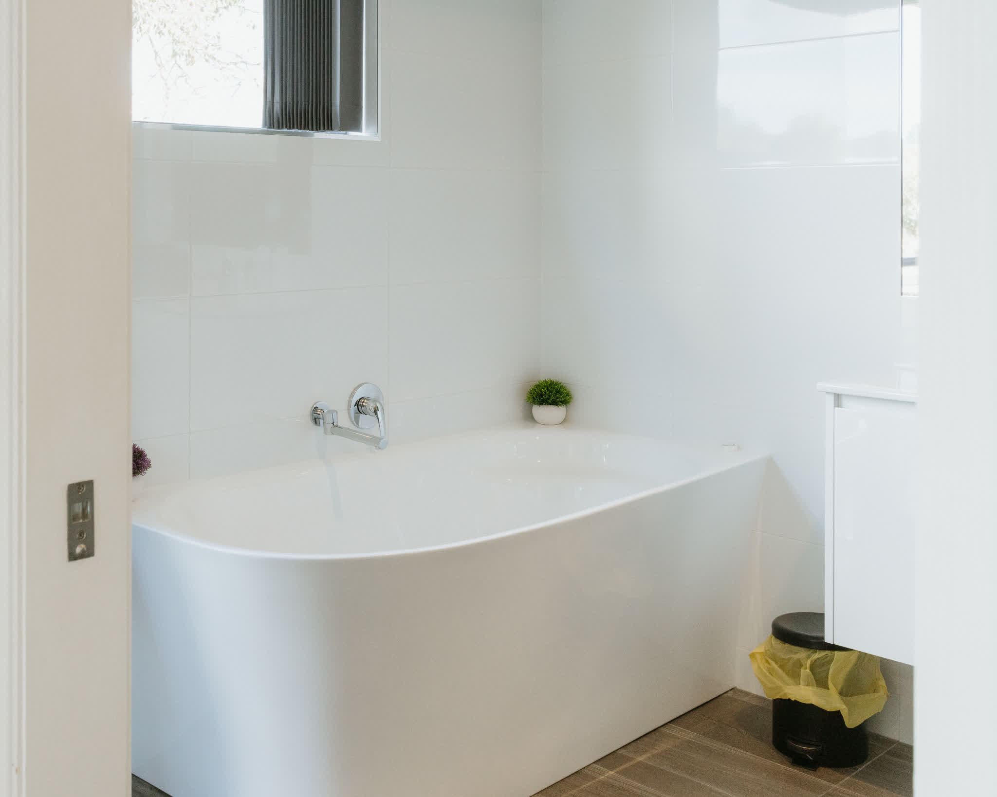 Huon River Sunrise Suite - Gallery Image 12