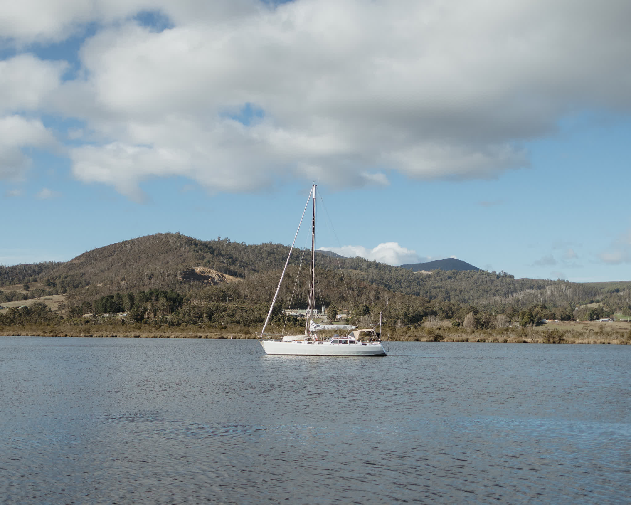 Huon River Sunrise Suite - Gallery Image 28