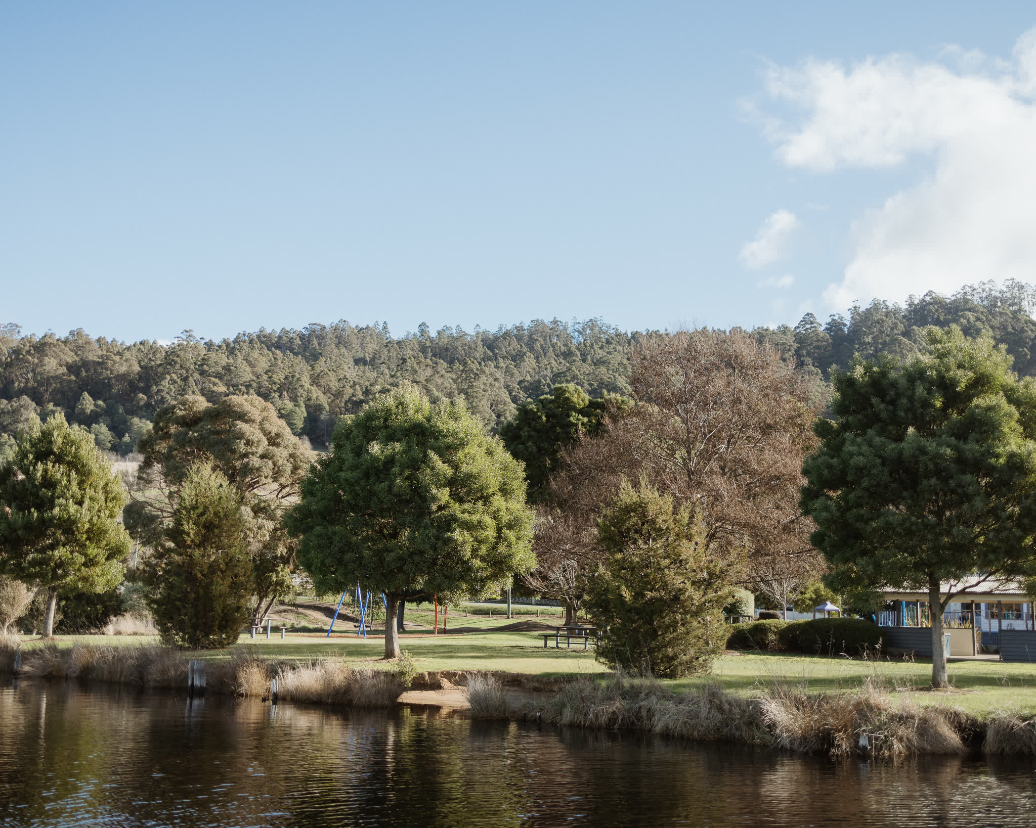 Huon River Sunrise Suite - Gallery Image 30