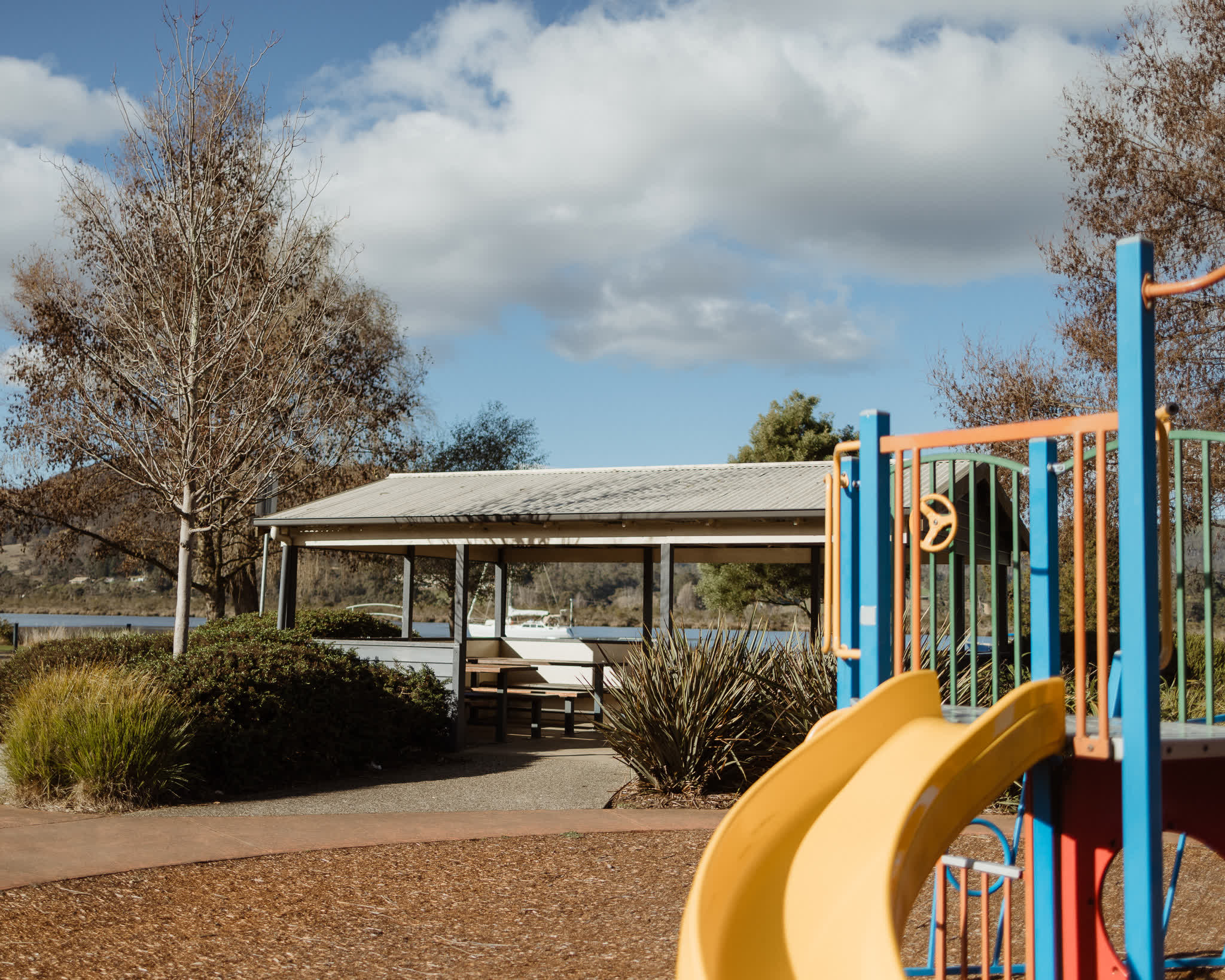 Huon River Sunrise Suite - Gallery Image 33