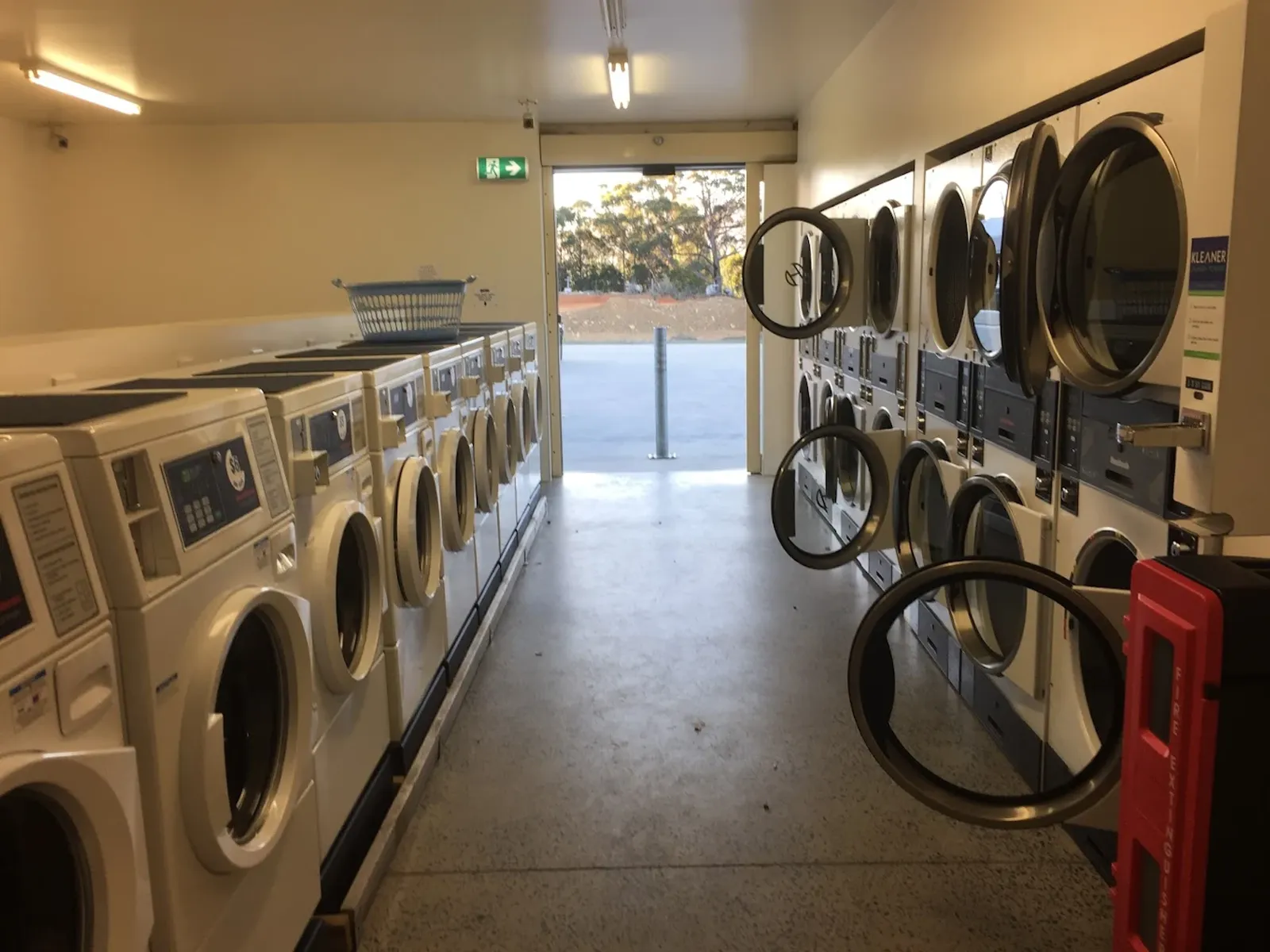 Sparkles Laundromat Huonville